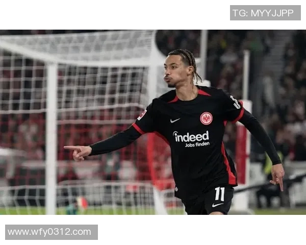 狼堡与法兰克福佛山的激烈对决揭示足球战术新趋势