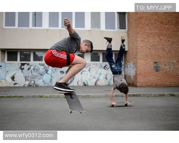 李秀英独家分享滑板技巧与心得体会助你轻松入门滑板世界